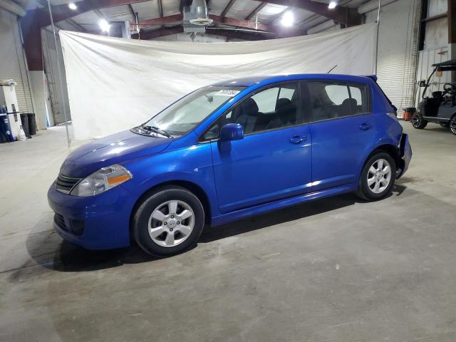 2010 Nissan Versa S zu verkaufen in North Billerica, MA - Rear End