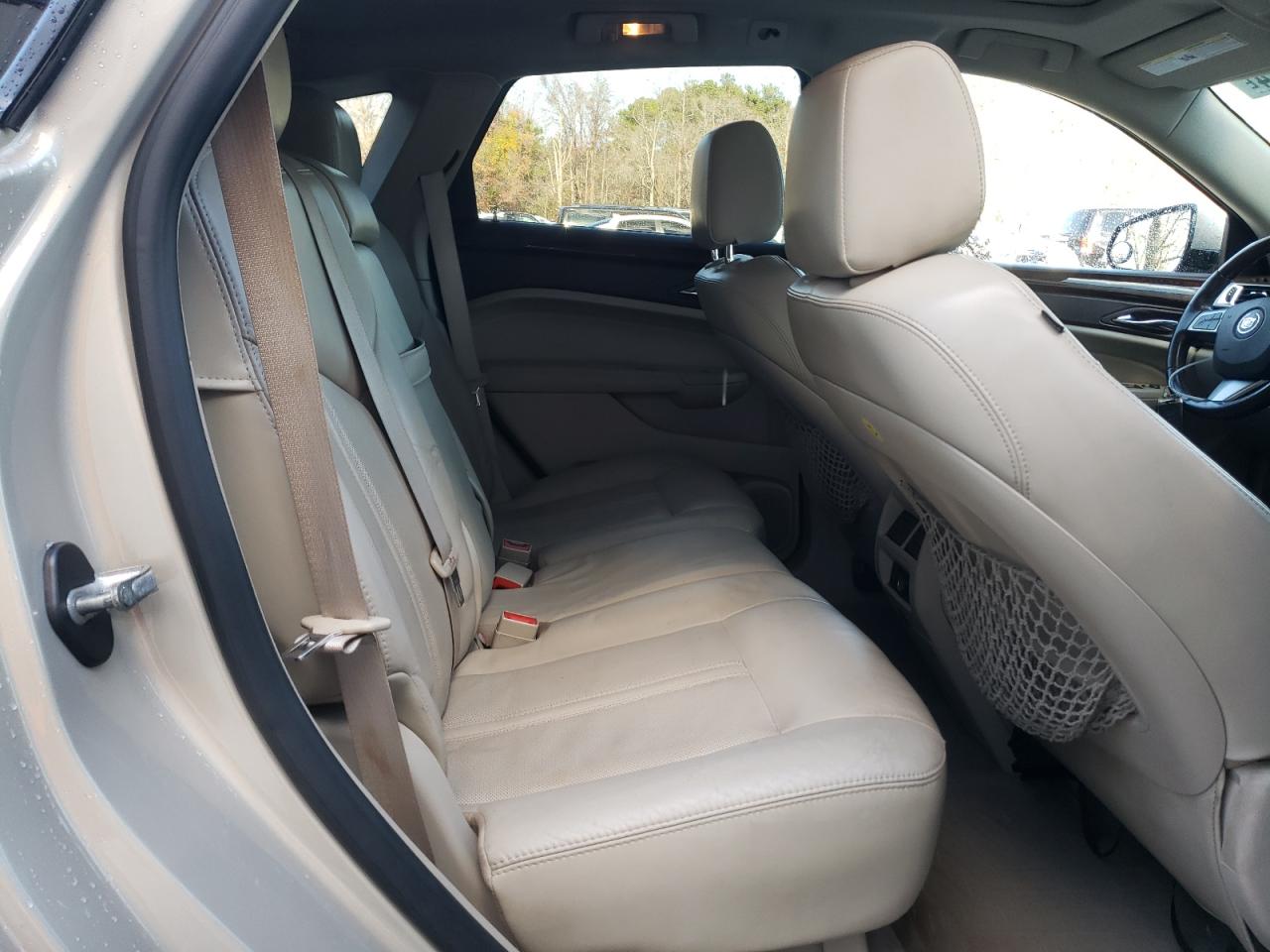 2010 Cadillac SRX - Image 11