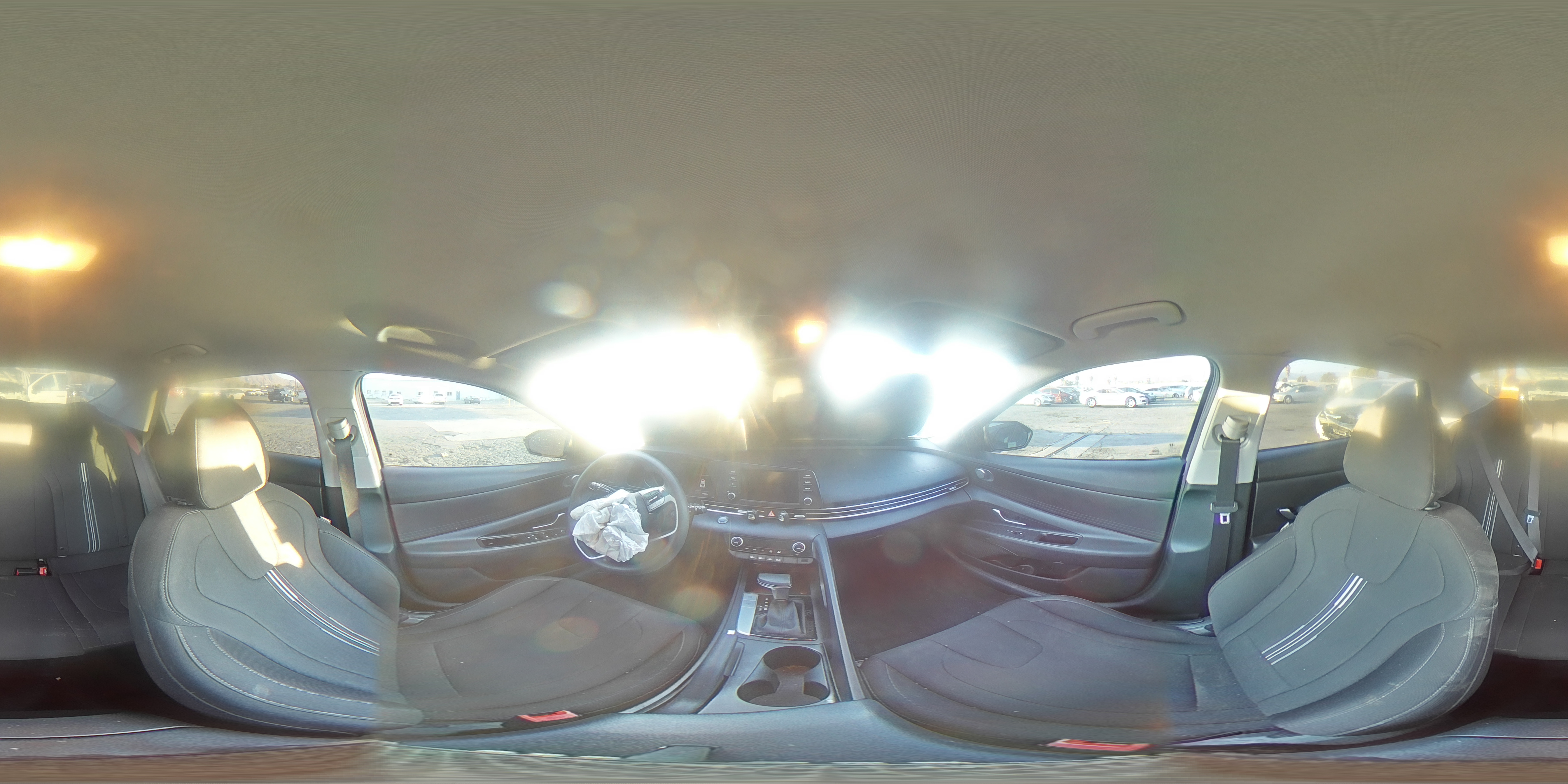 2021 Hyundai Elantra - Image 13