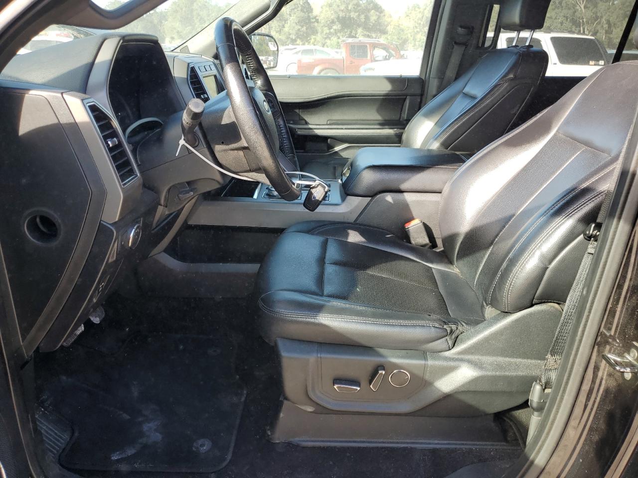 2019 Ford Expedition - Image 7
