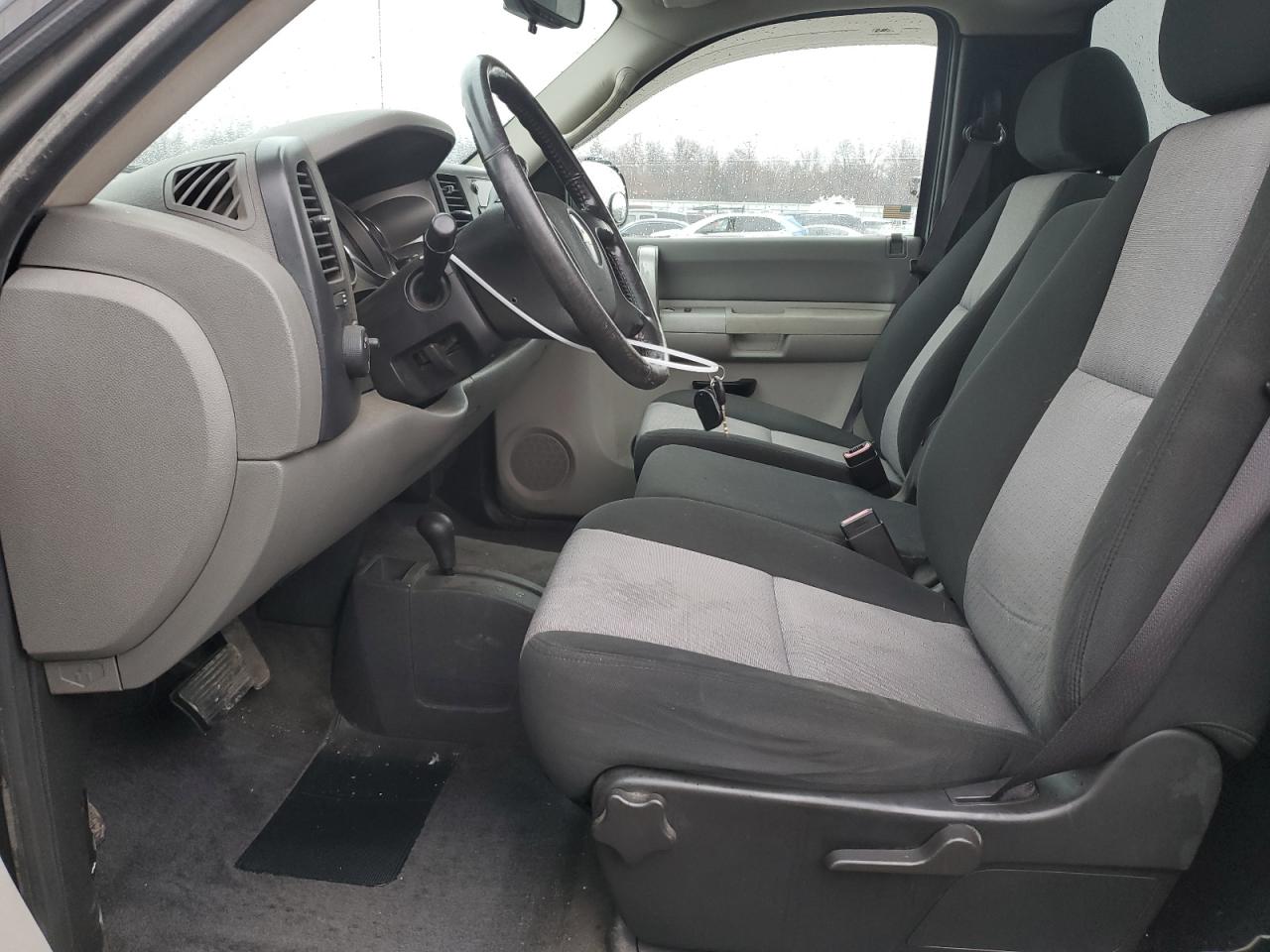 2009 Chevrolet Silverado - Image 7