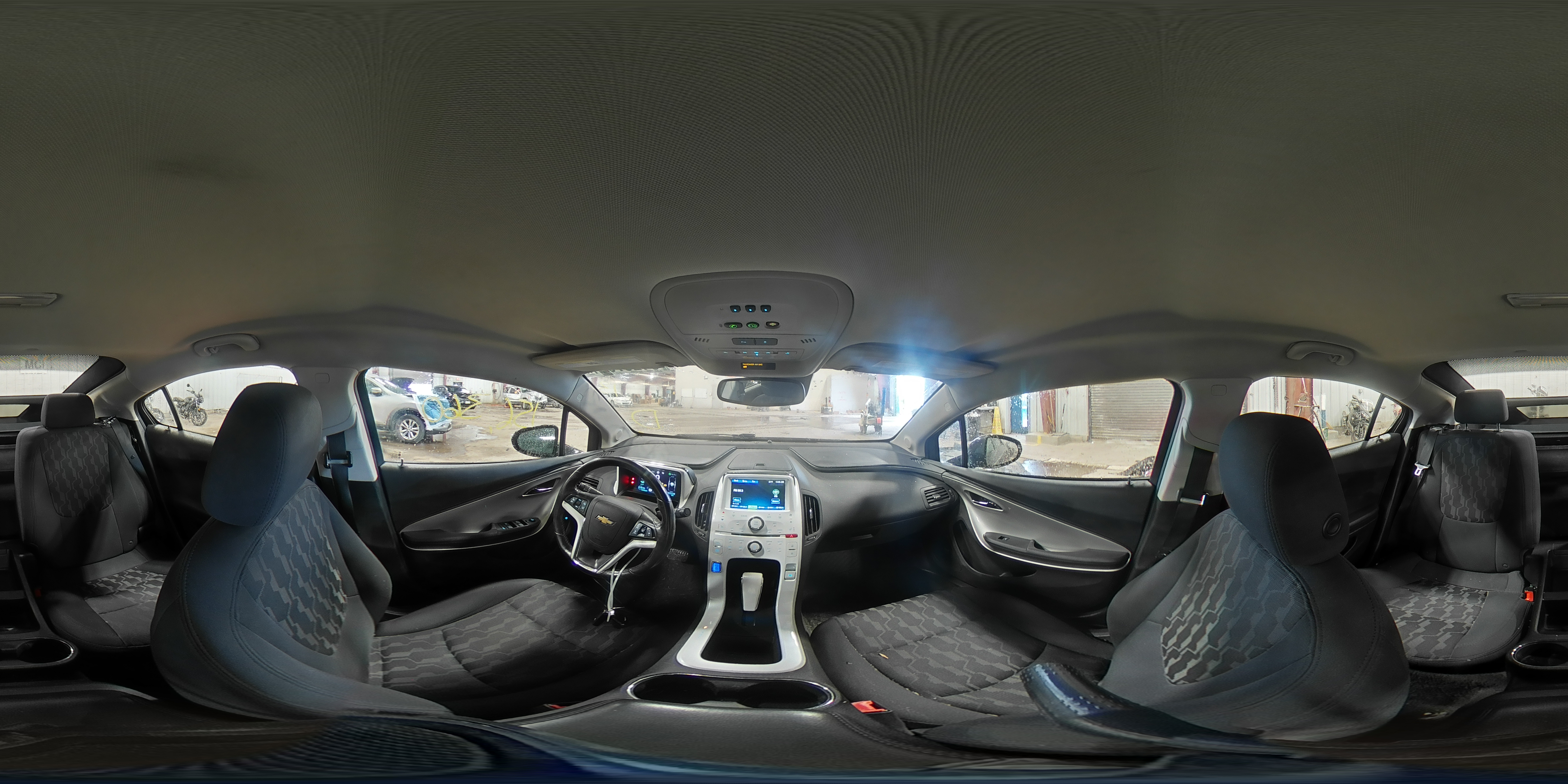 2013 Chevrolet Volt - Image 14