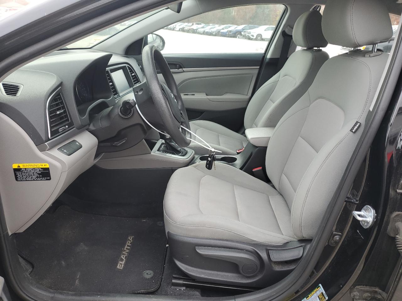 2017 Hyundai Elantra - Image 7
