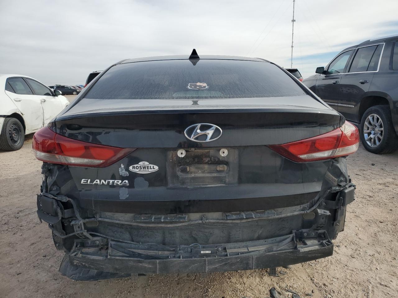2018 Hyundai Elantra - Image 6