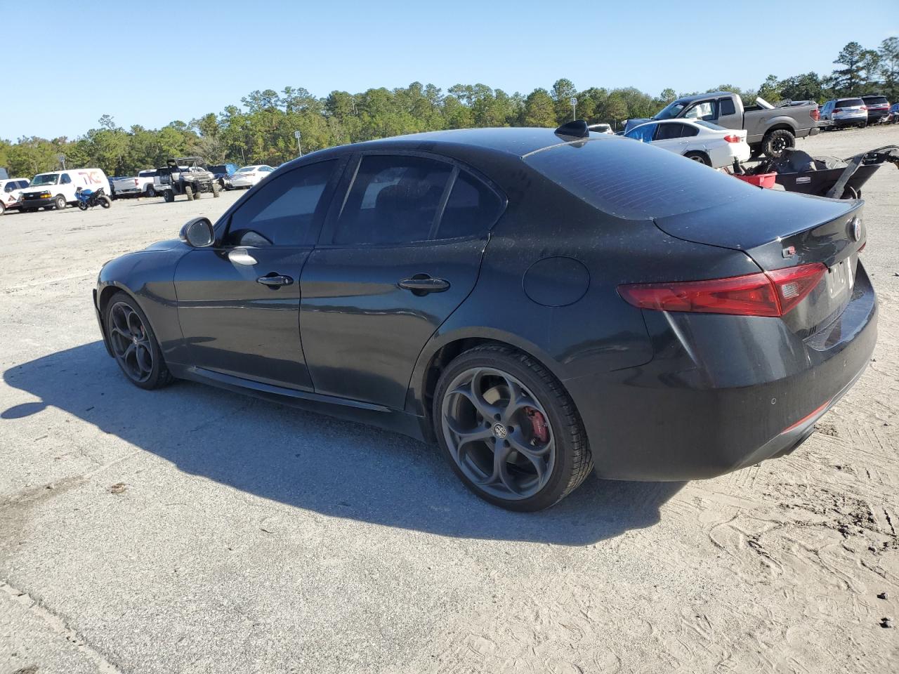 2019 Alfa Romeo Giulia - Image 2