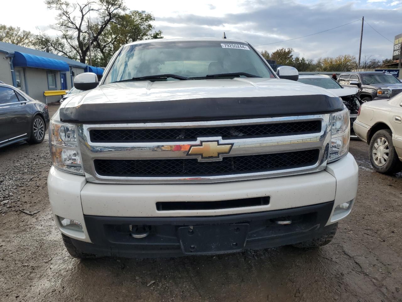 2011 Chevrolet Silverado - Image 5