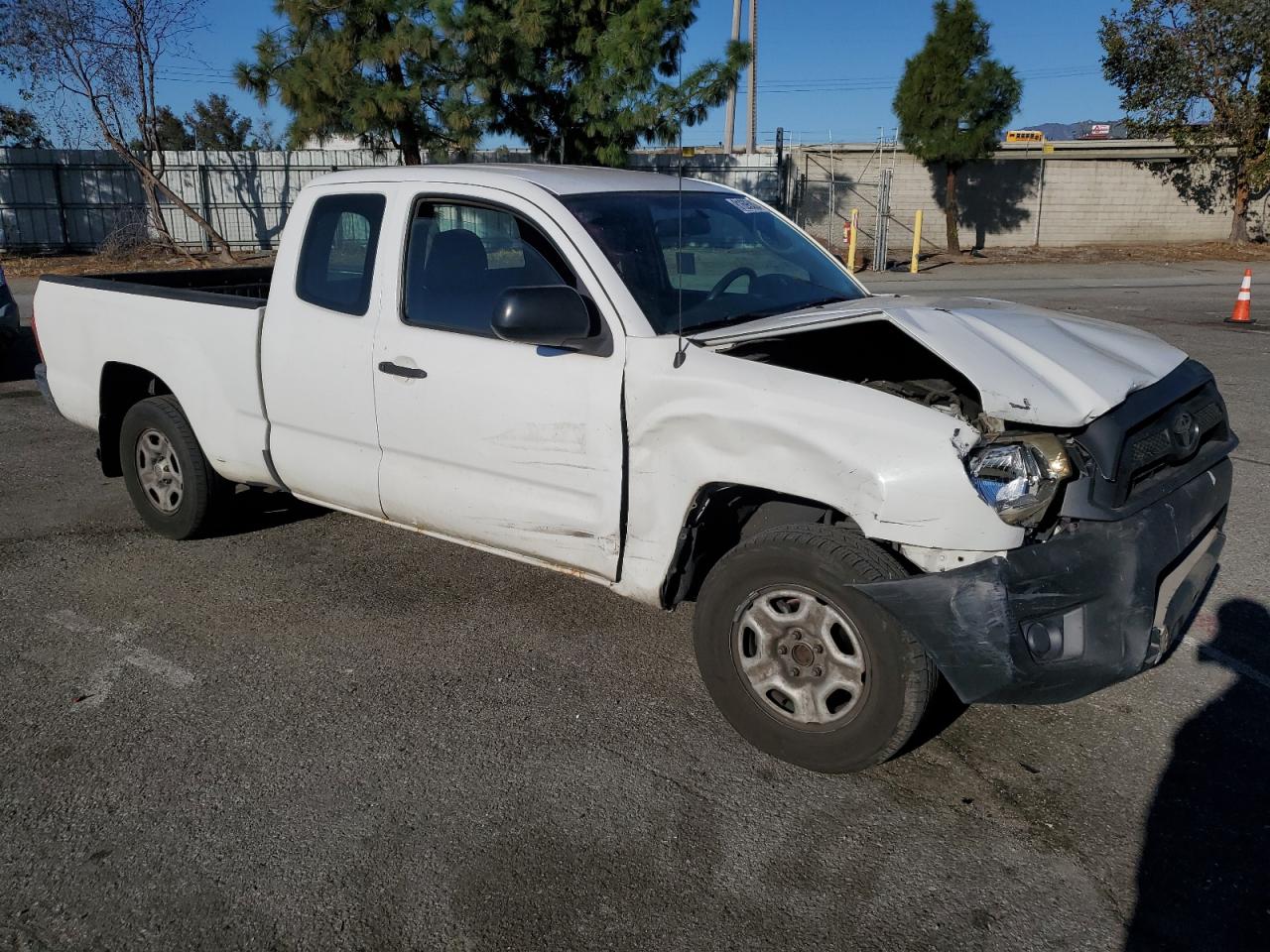 2015 Toyota Tacoma - Image 4