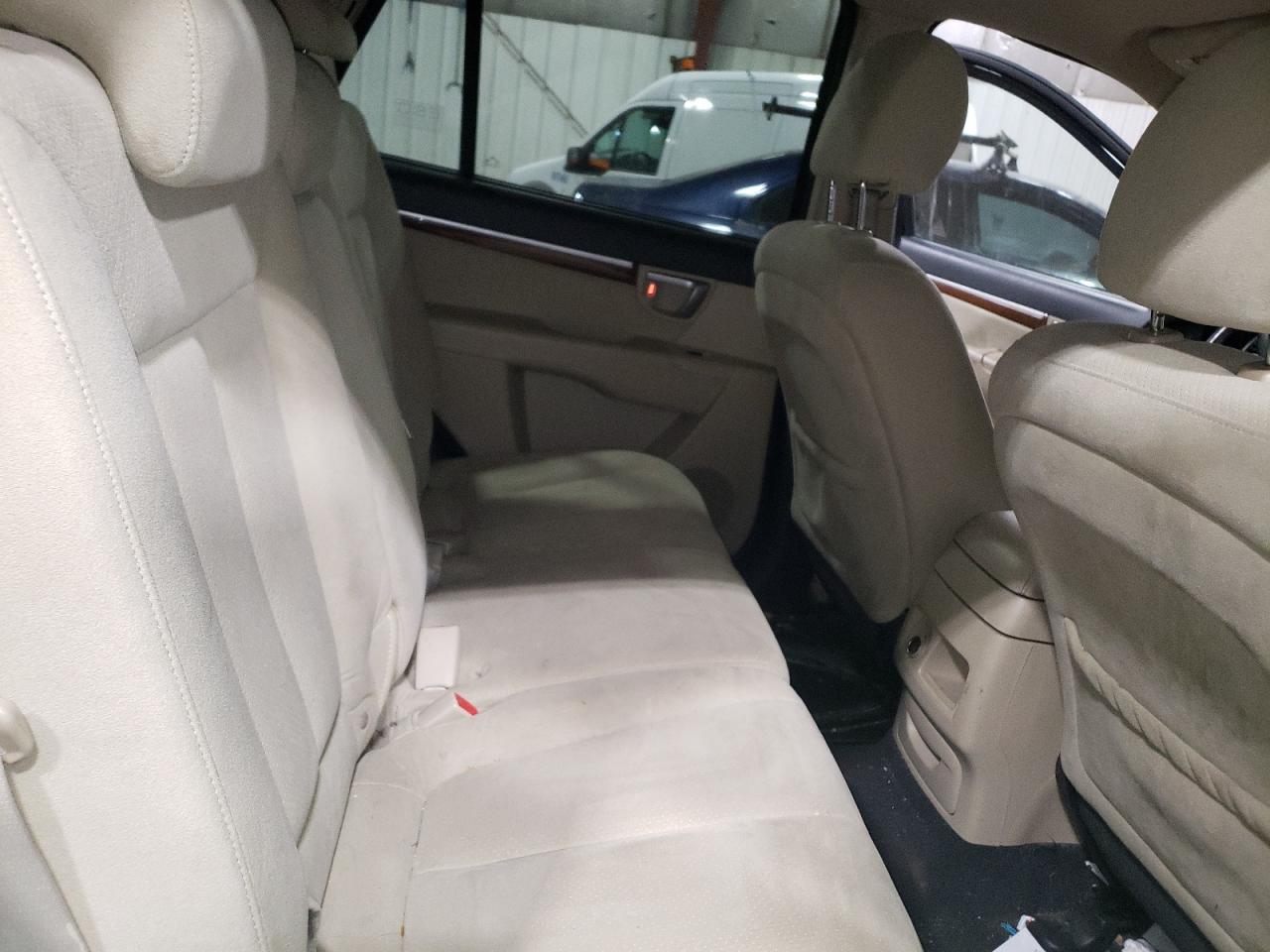 2008 Hyundai Santa Fe - Image 11
