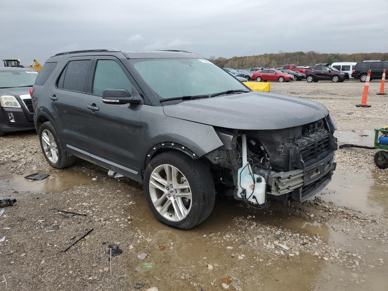 2017 Ford Explorer - Image 4