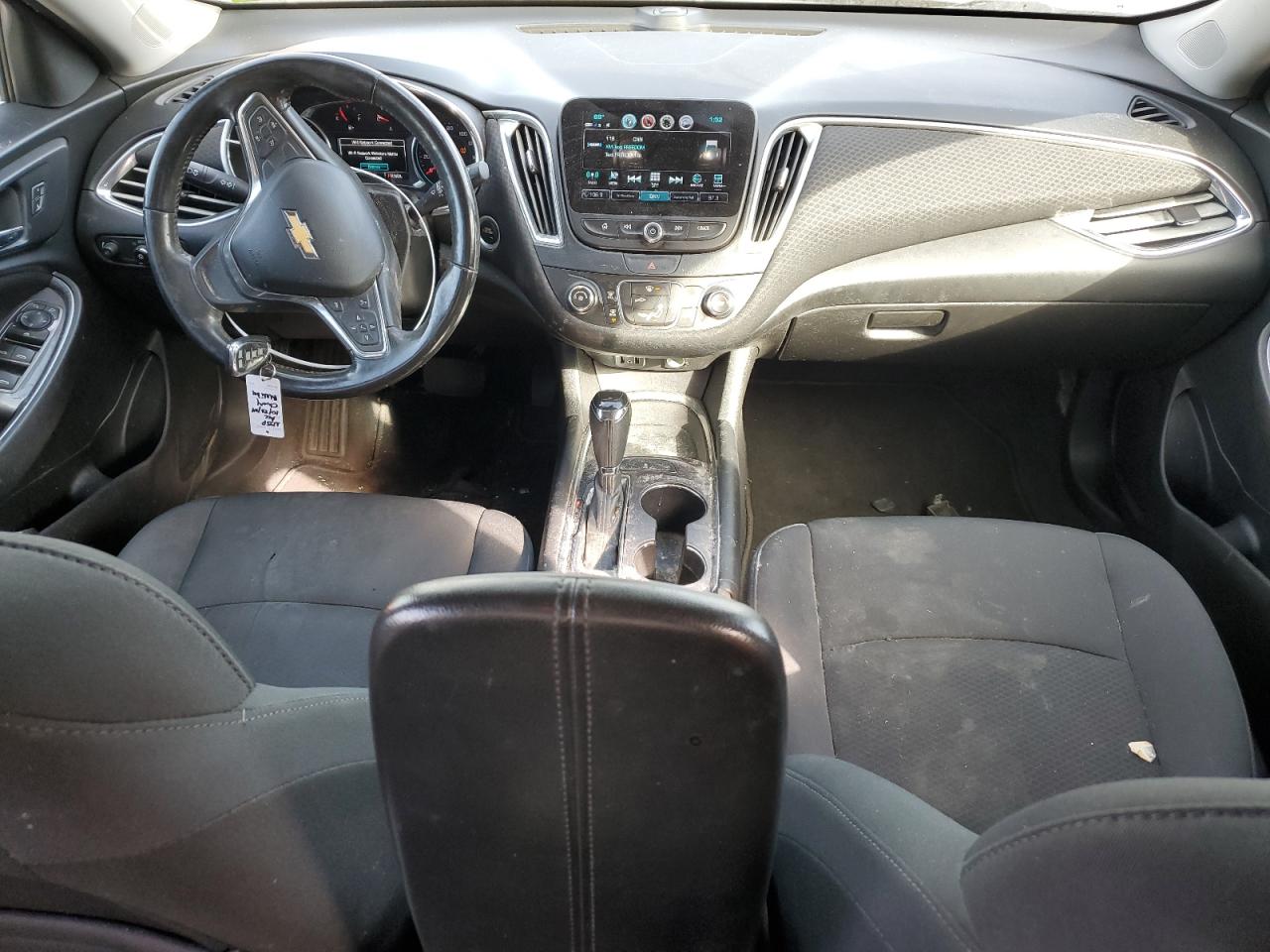 2017 Chevrolet Malibu - Image 8