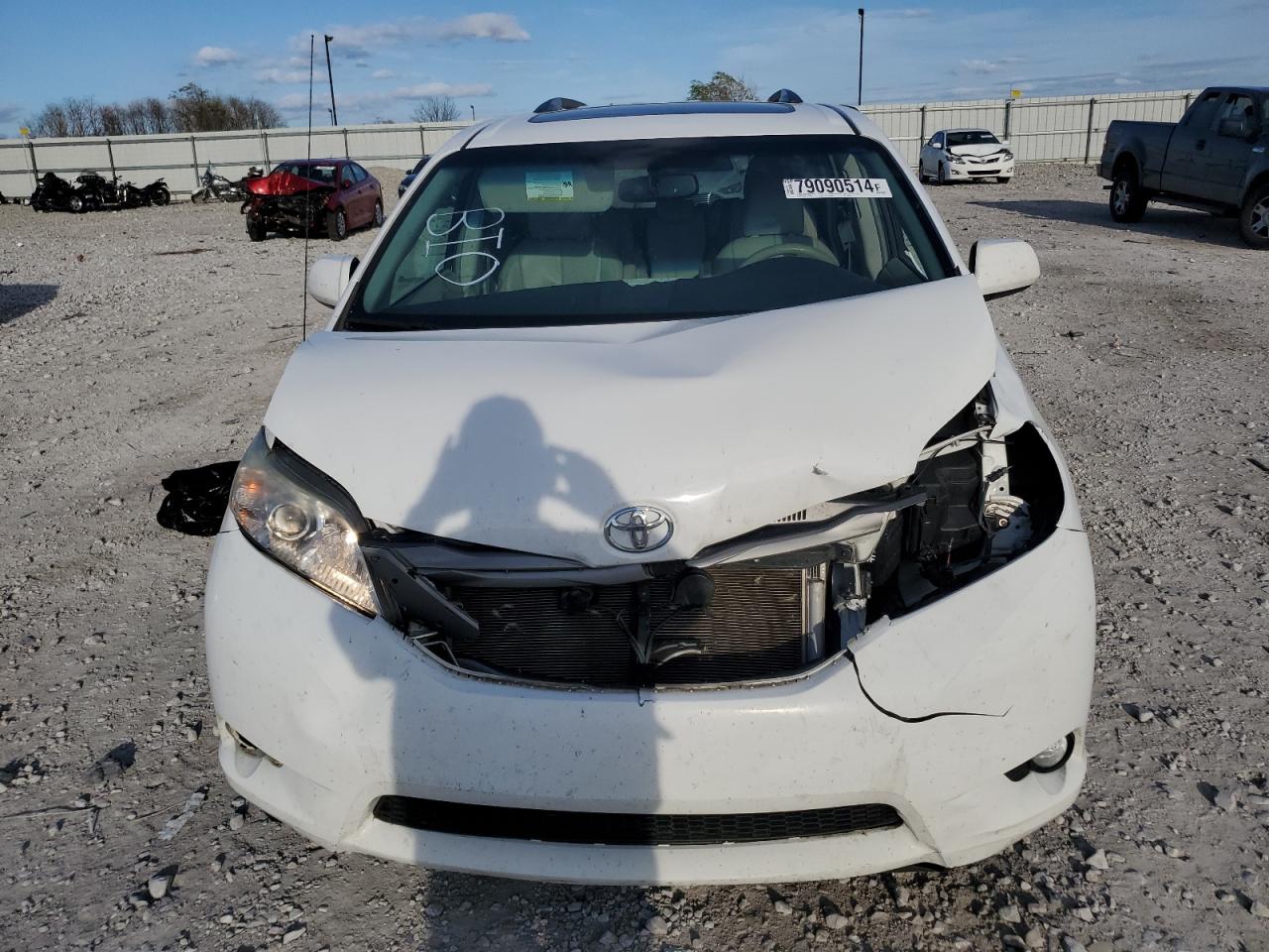 2014 Toyota Sienna - Image 5