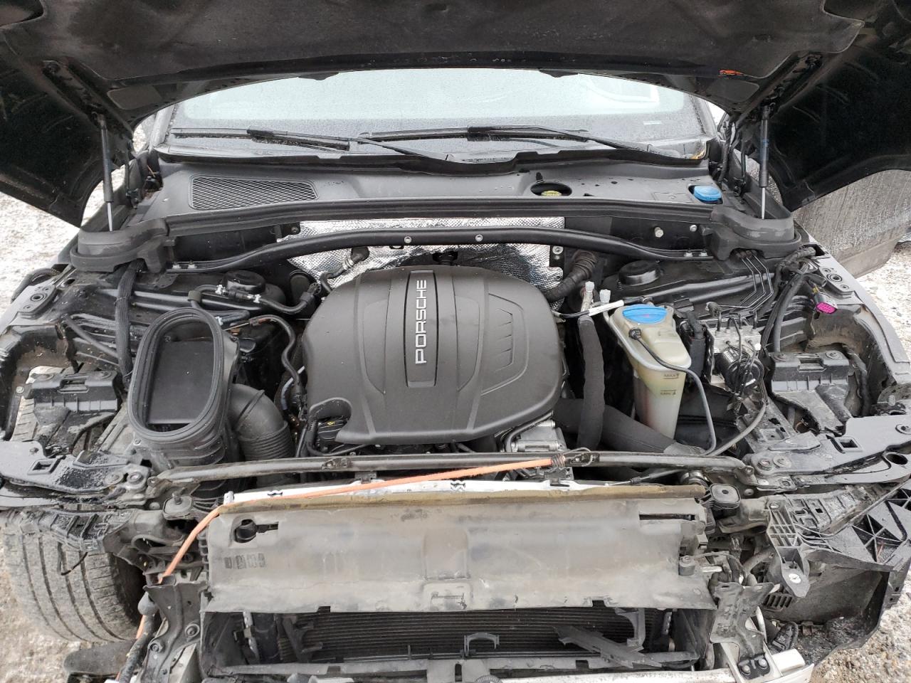 2018 Porsche Macan - Image 12