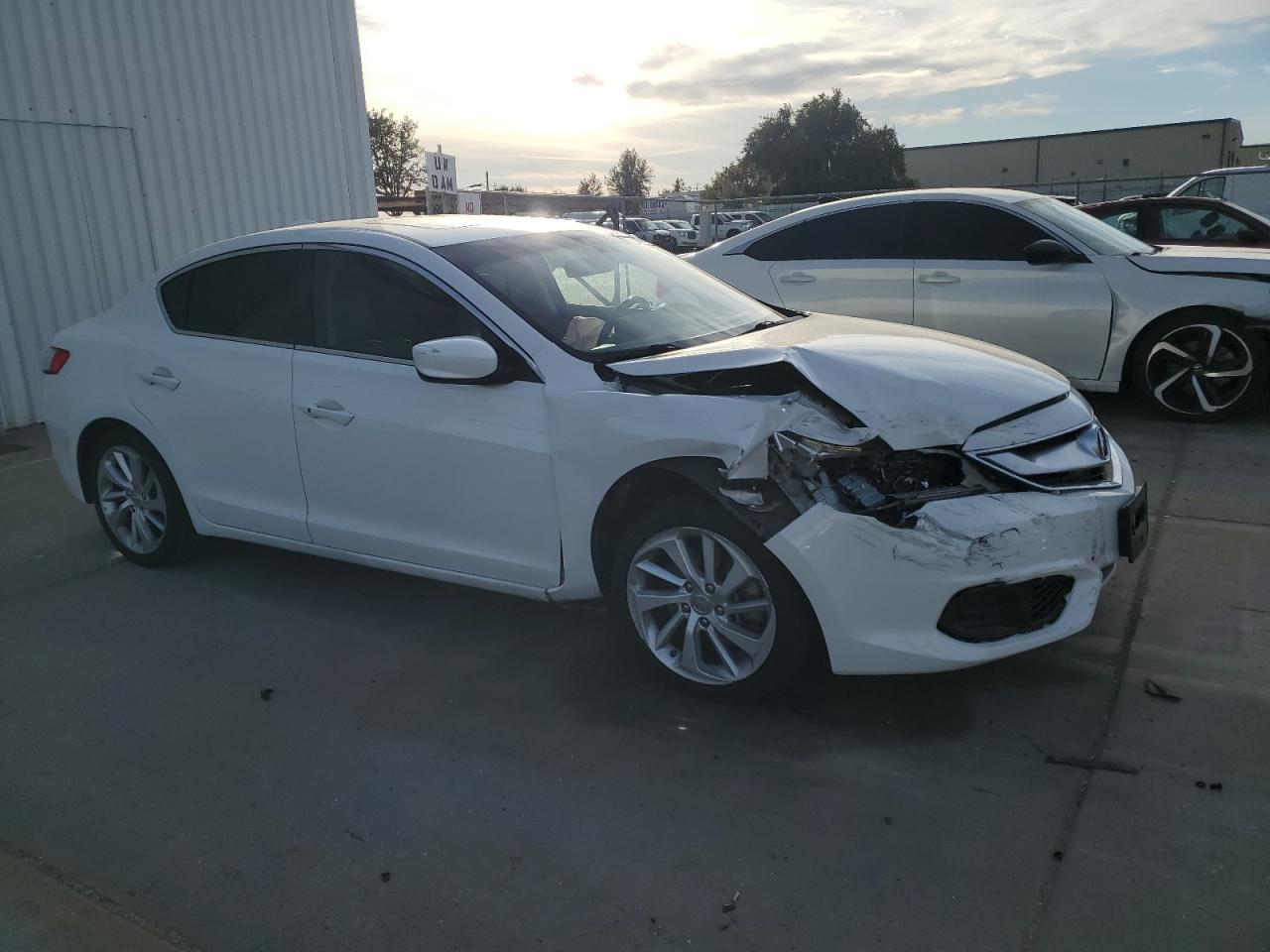 VIN 19UDE2F38GA004870 2016 ACURA ILX no.4