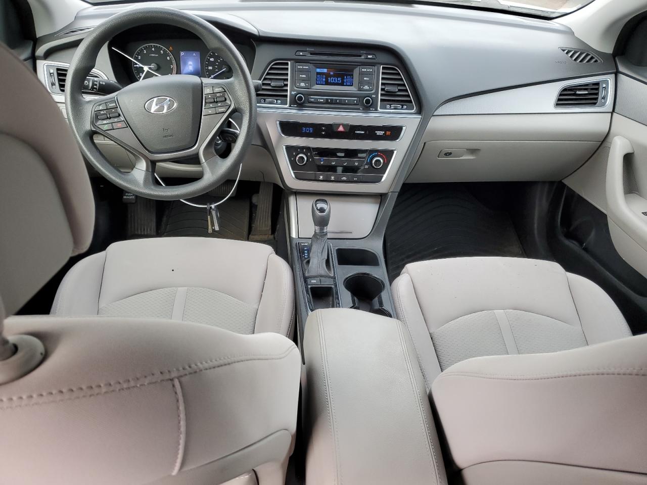 2015 Hyundai Sonata - Image 8