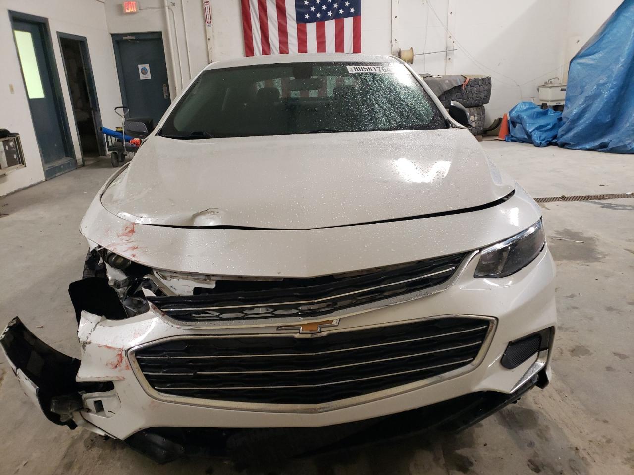 VIN 1G1ZD5ST4JF273188 2018 CHEVROLET MALIBU no.5