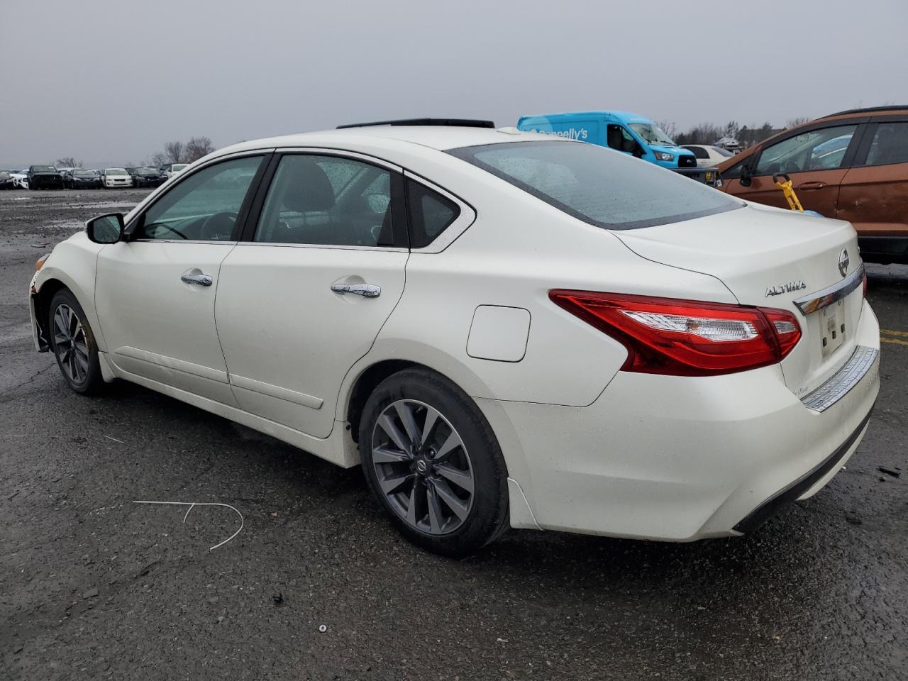 2016 Nissan Altima - Image 2