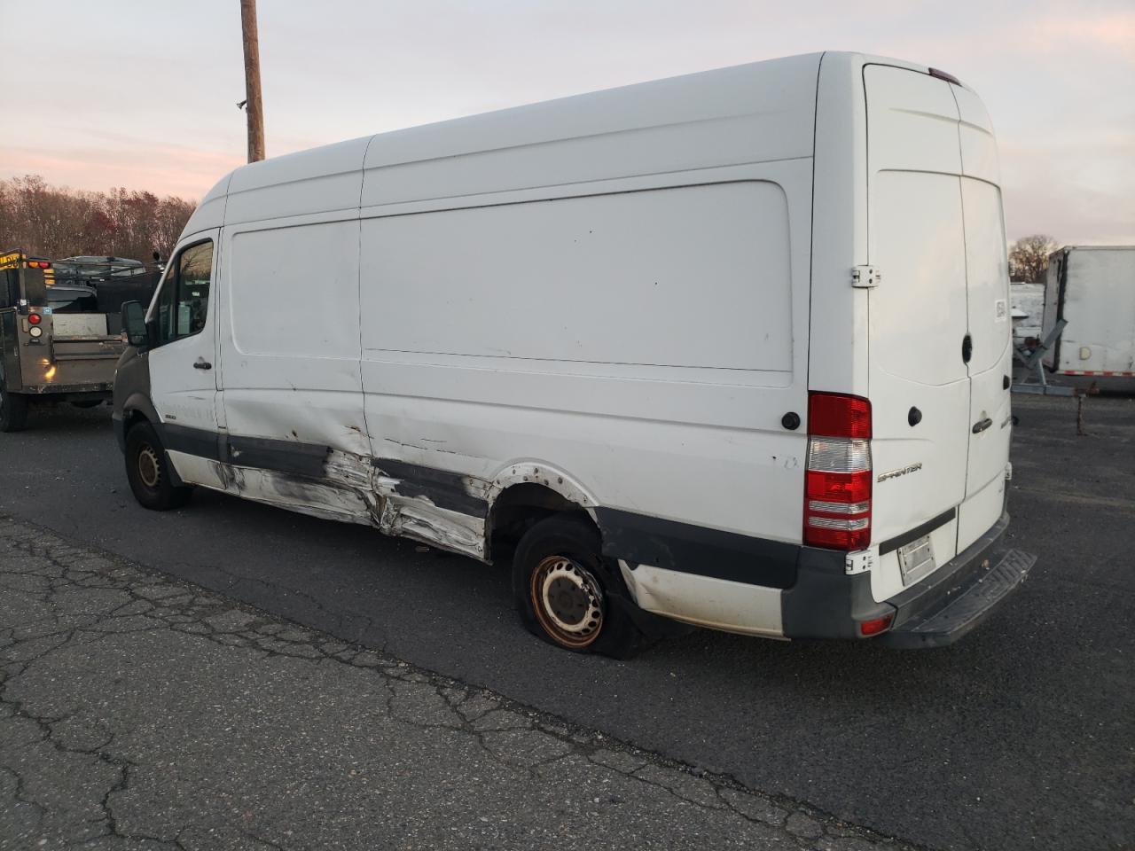 VIN WD3PE8DC2FP147546 2015 MERCEDES-BENZ SPRINTER no.2