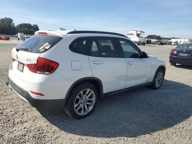  BMW X1 2015 Белы