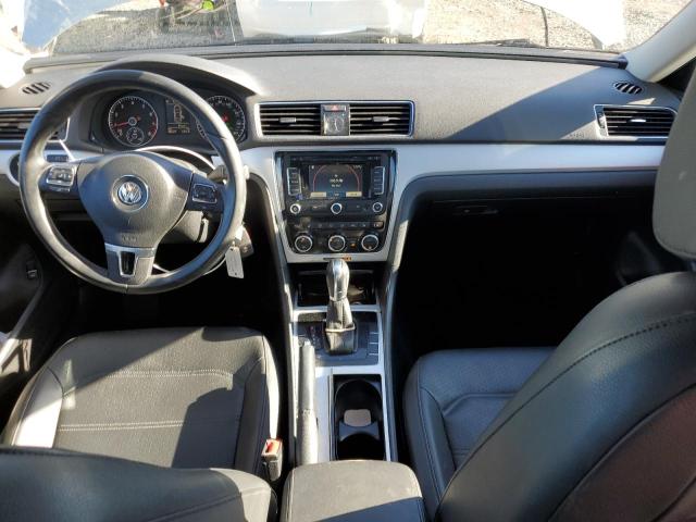  VOLKSWAGEN PASSAT 2012 Серебристый