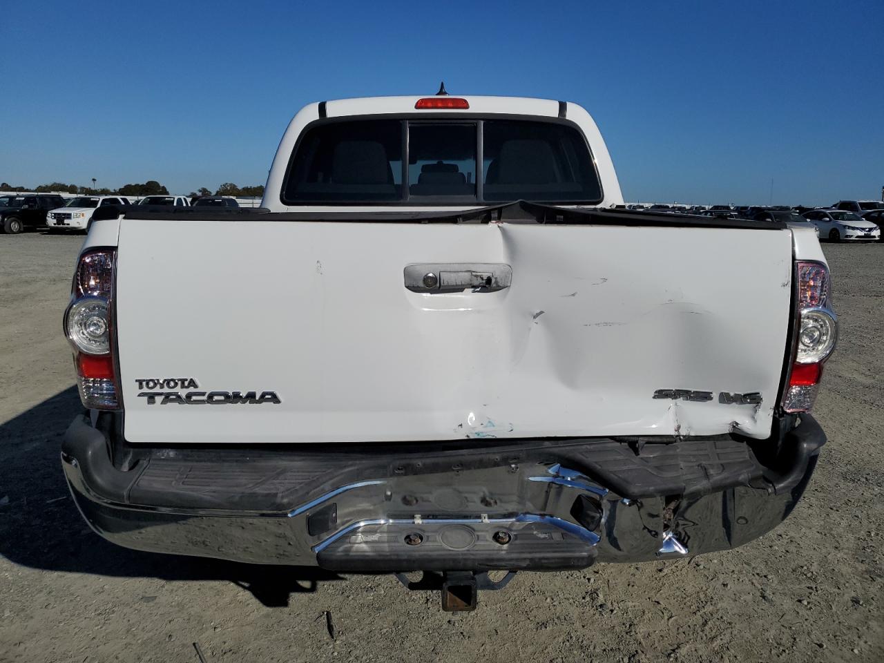 2014 Toyota Tacoma - Image 6