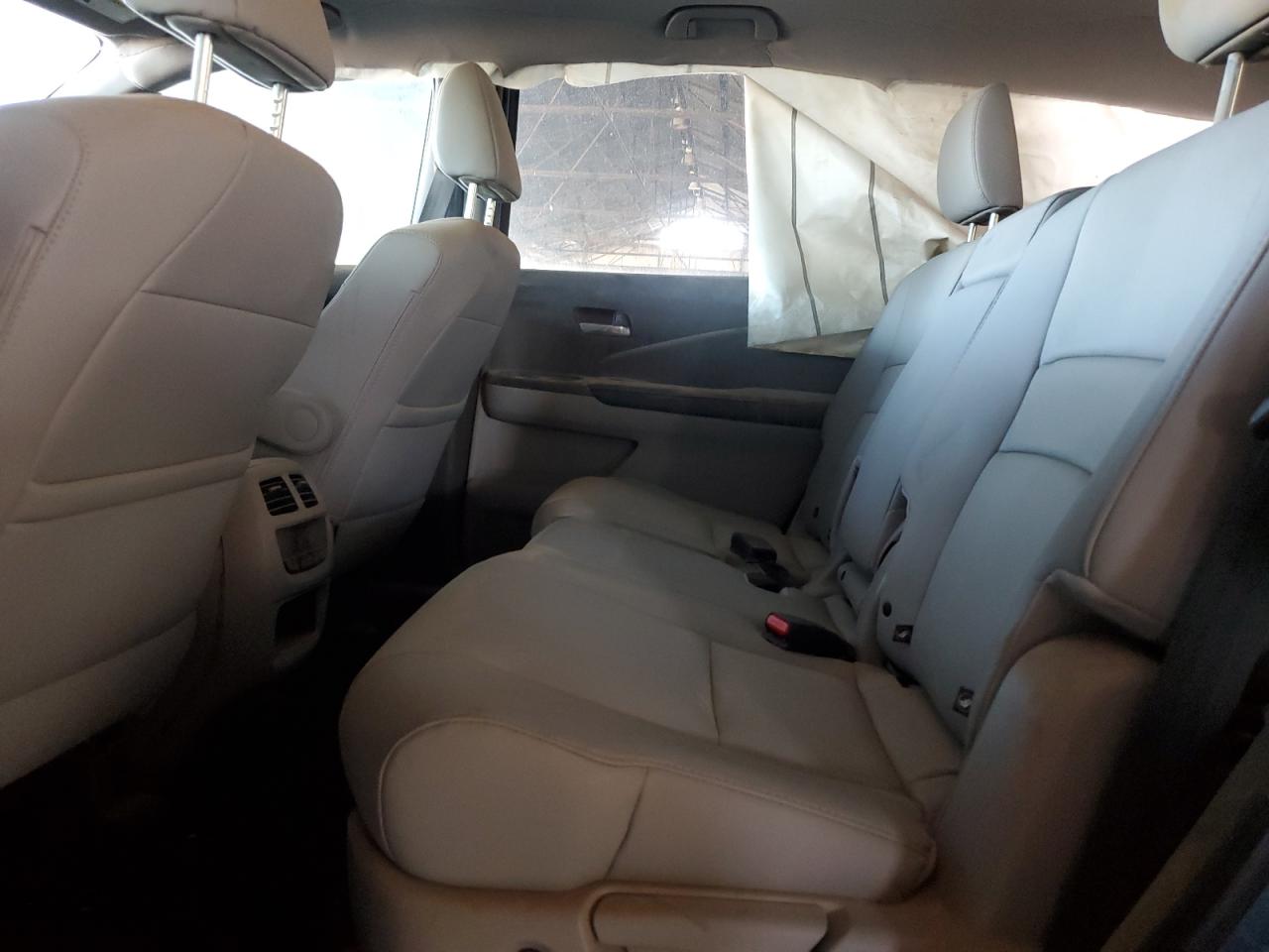 2017 Honda Pilot - Image 11
