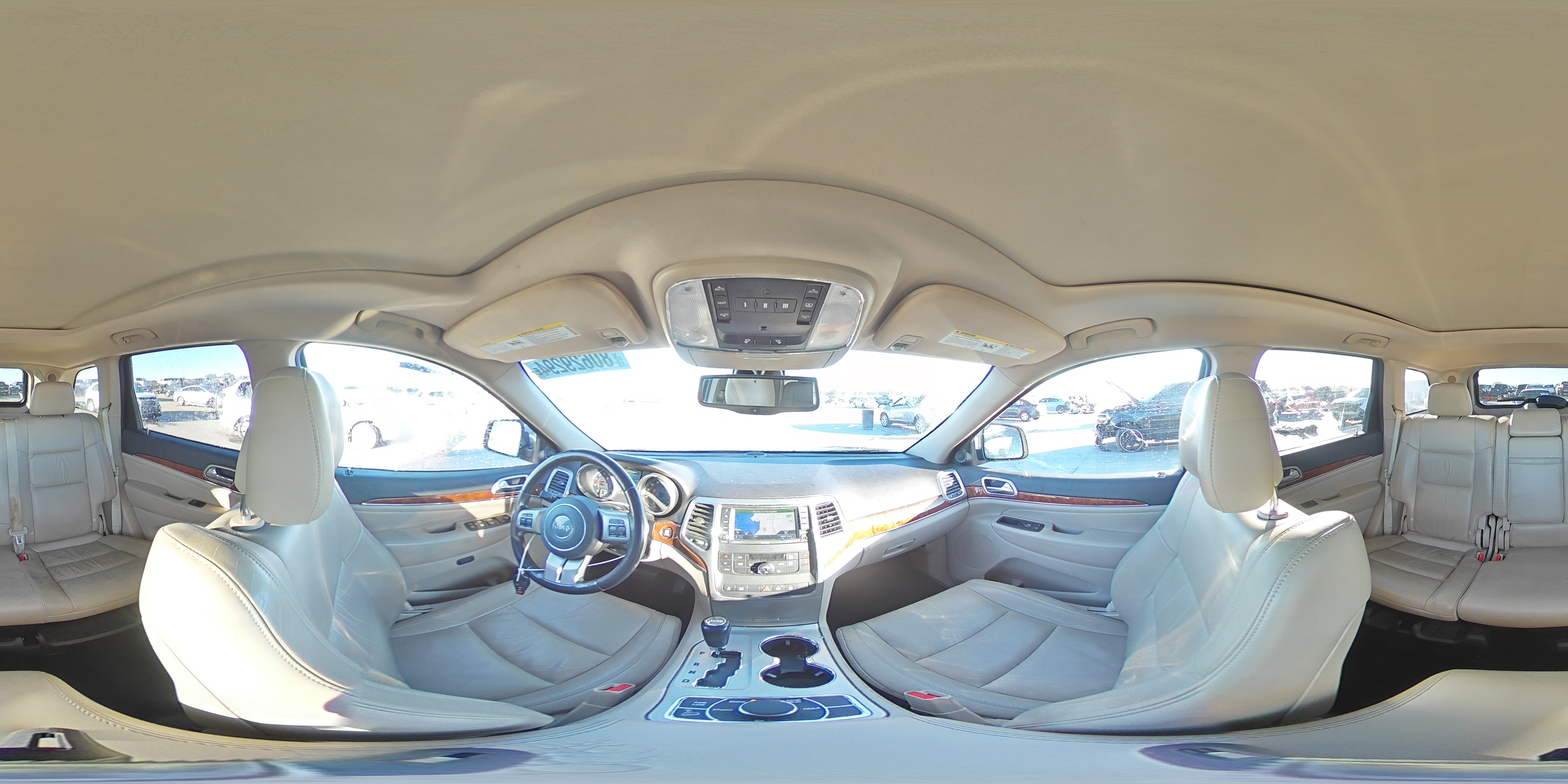 2012 Jeep Grand Cherokee - Image 16