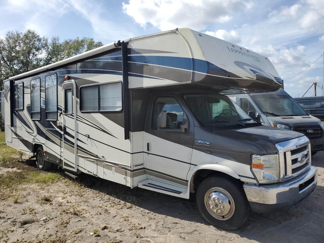 2012 Ford Econoline E450 Super Duty Cutaway Van for Sale in Riverview, FL - Water/Flood