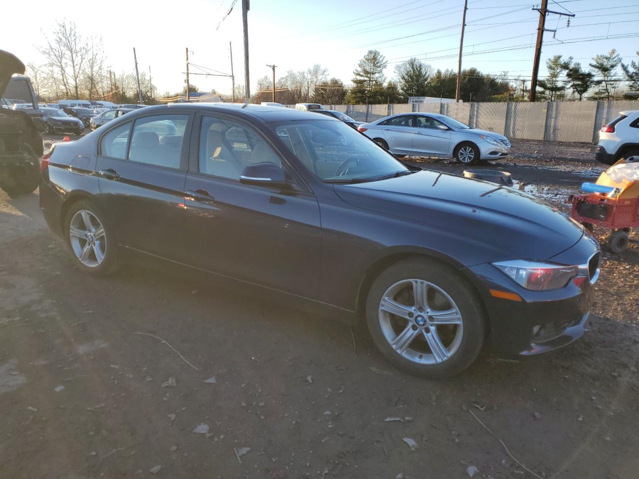 VIN WBA3B5G52DNS00566 2013 BMW 3 SERIES no.4