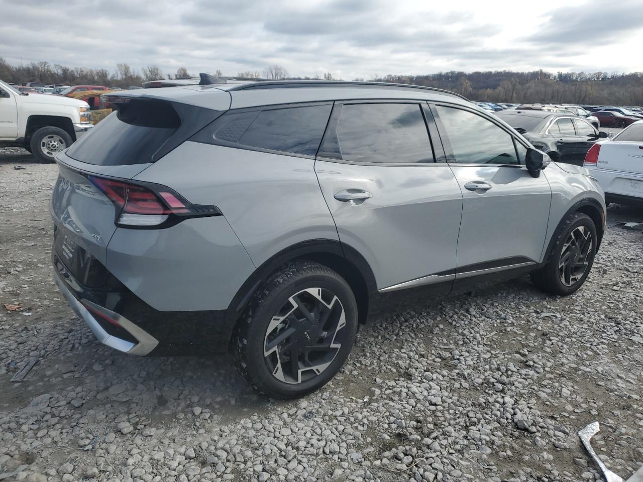 2024 Kia Sportage - Image 3