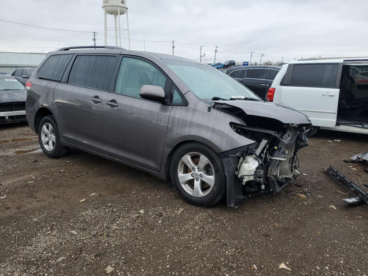 2013 Toyota Sienna - Image 4