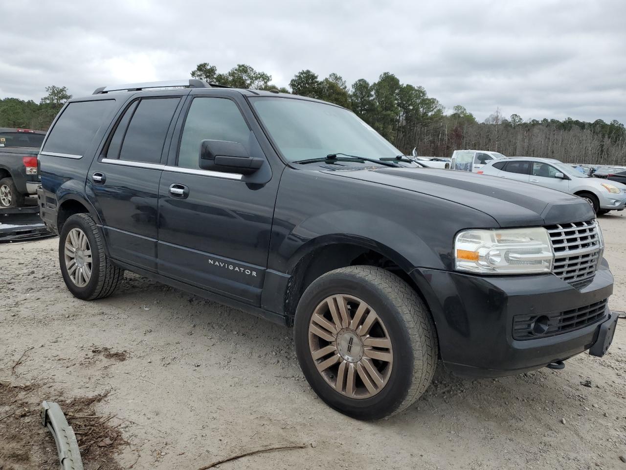 2011 Lincoln Navigator - Image 4