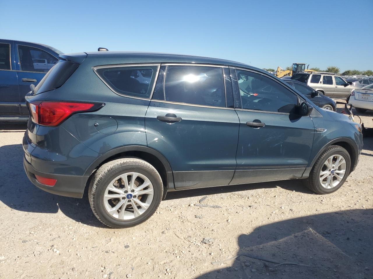 VIN 1FMCU0F76KUB00164 2019 FORD ESCAPE no.3