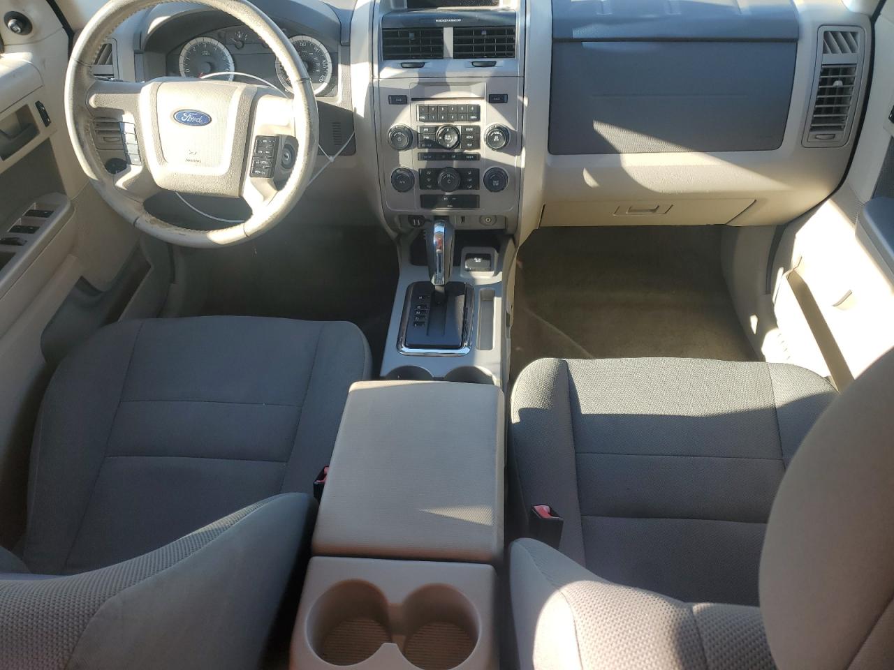 2009 Ford Escape - Image 8