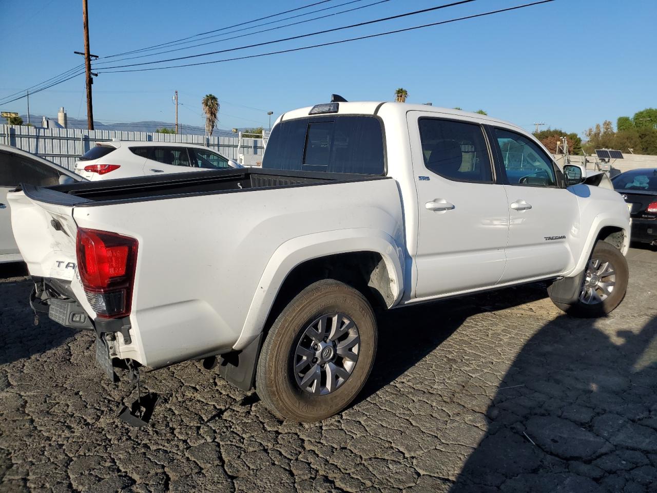 VIN 3TMAZ5CN3JM076888 2018 TOYOTA TACOMA no.3