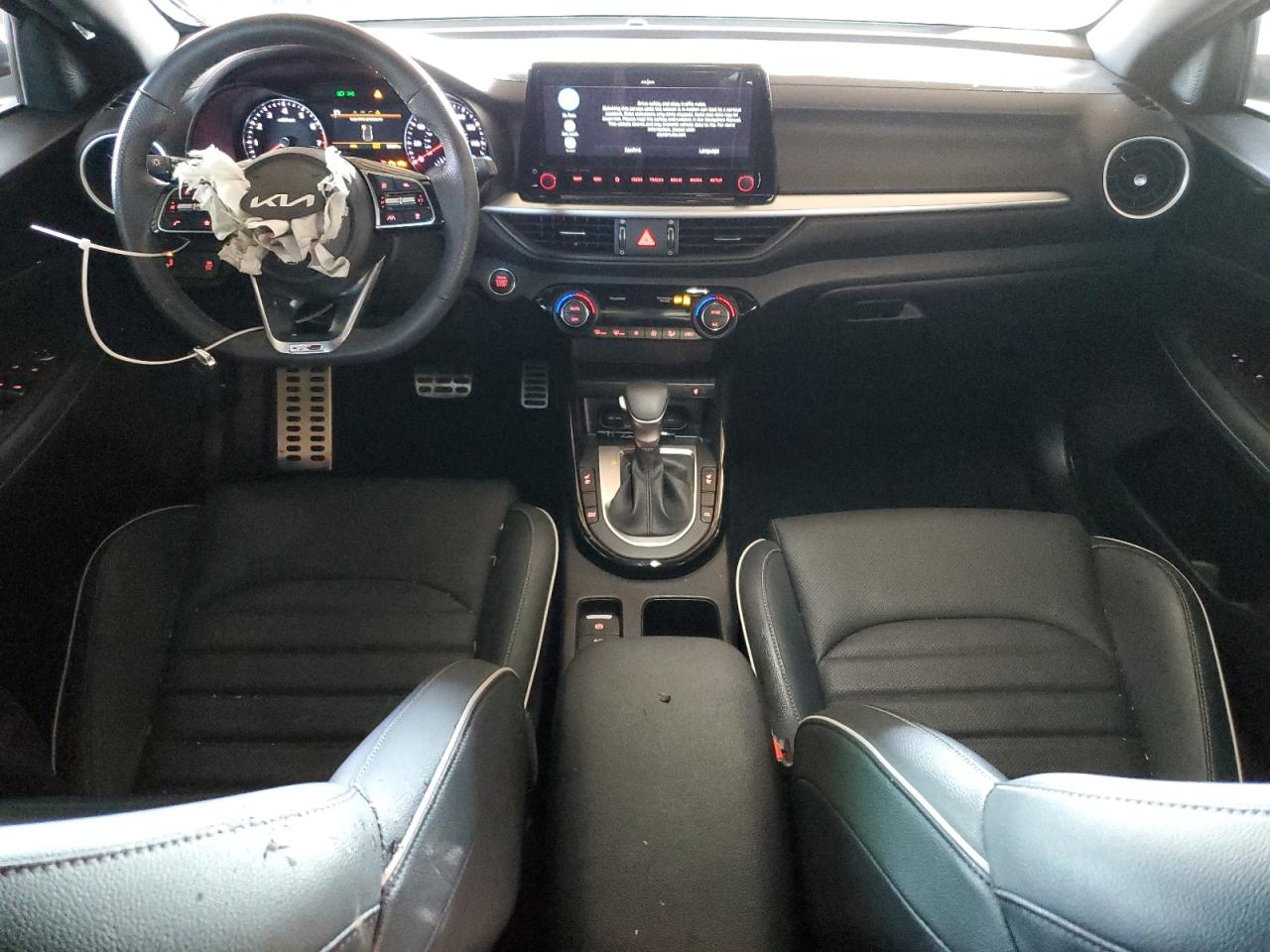 2024 Kia Forte - Image 8