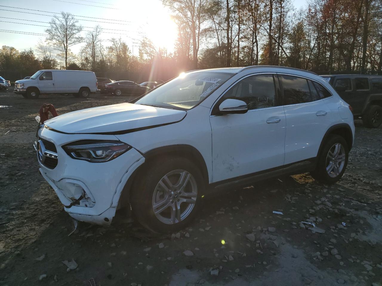 2021 MERCEDES-BENZ GLA-CLASS