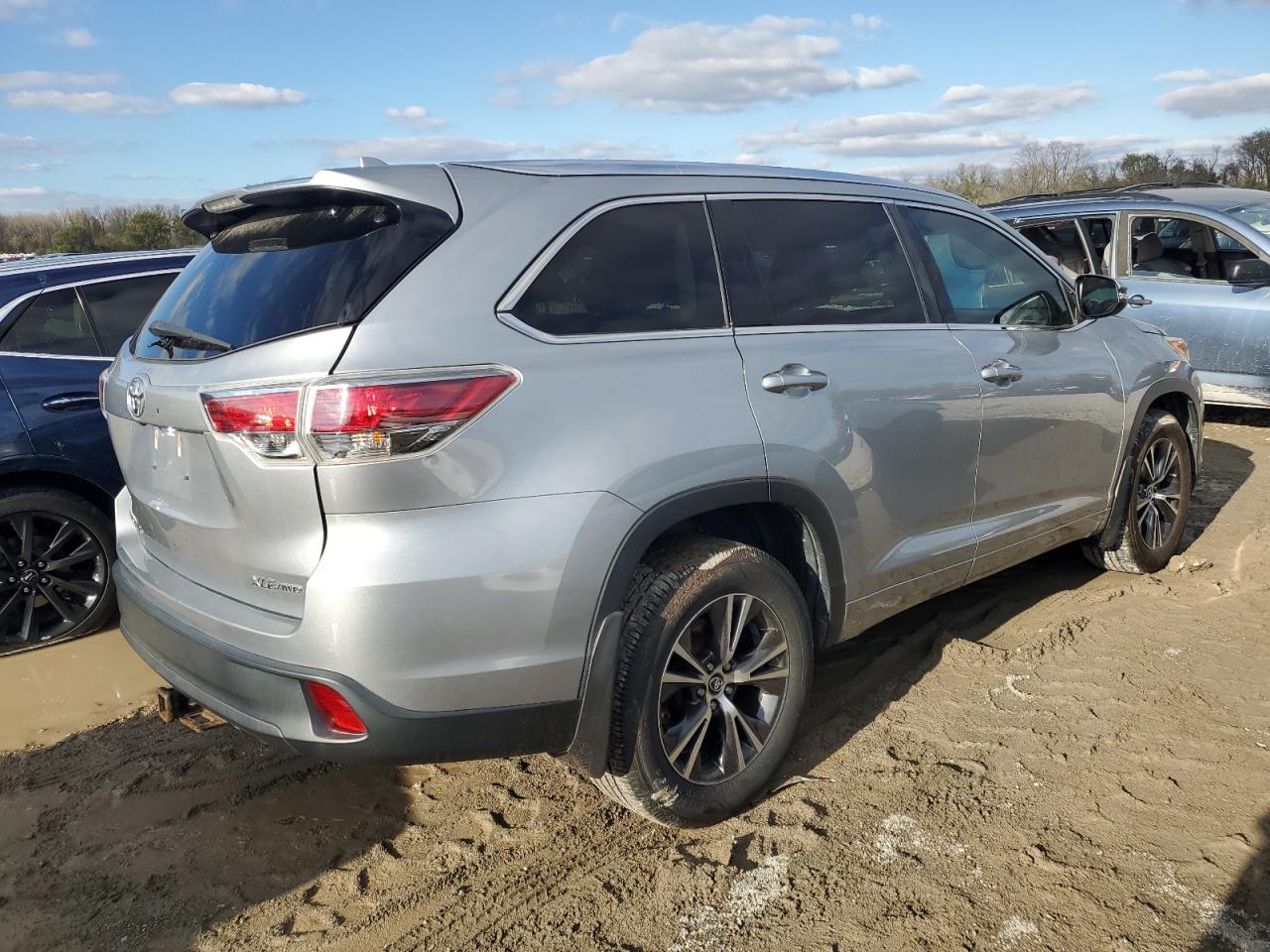 VIN 5TDJKRFH5GS306358 2016 TOYOTA HIGHLANDER no.3