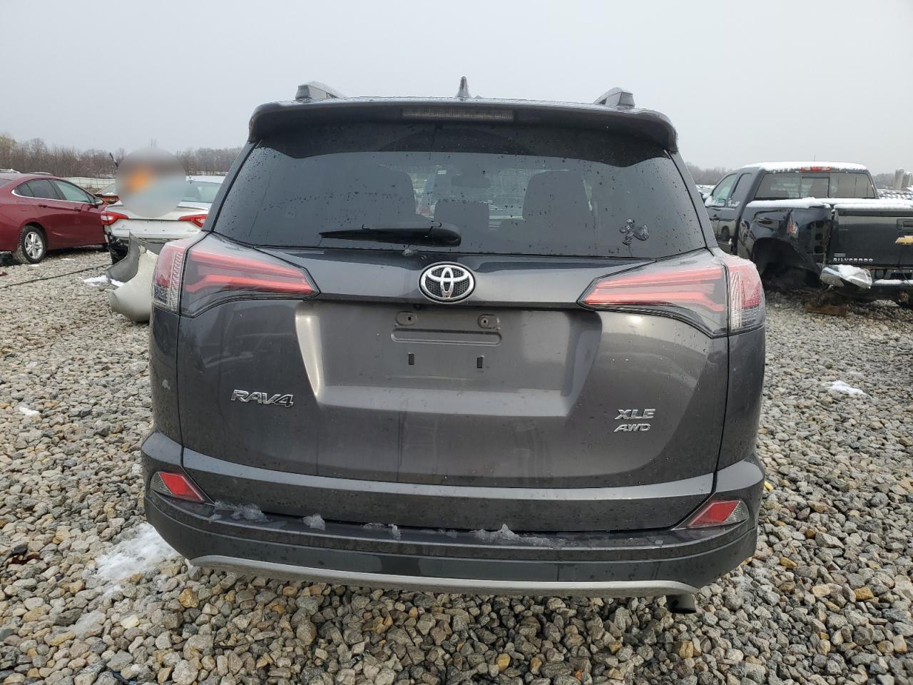 2017 Toyota Rav4 Xle VIN: 2T3RFREV8HW672216 Lot: 81470094