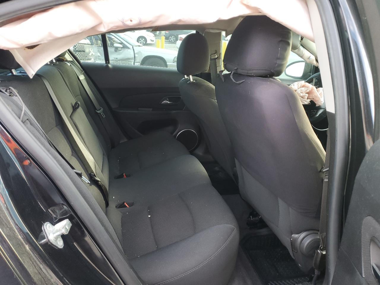 2012 Chevrolet Cruze - Image 10