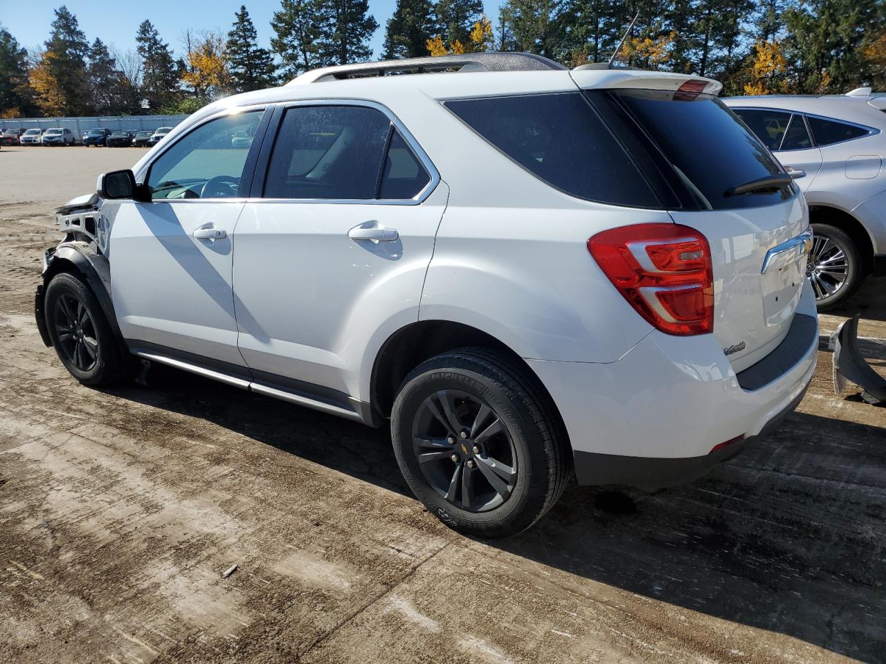 2016 Chevrolet Equinox - Image 2