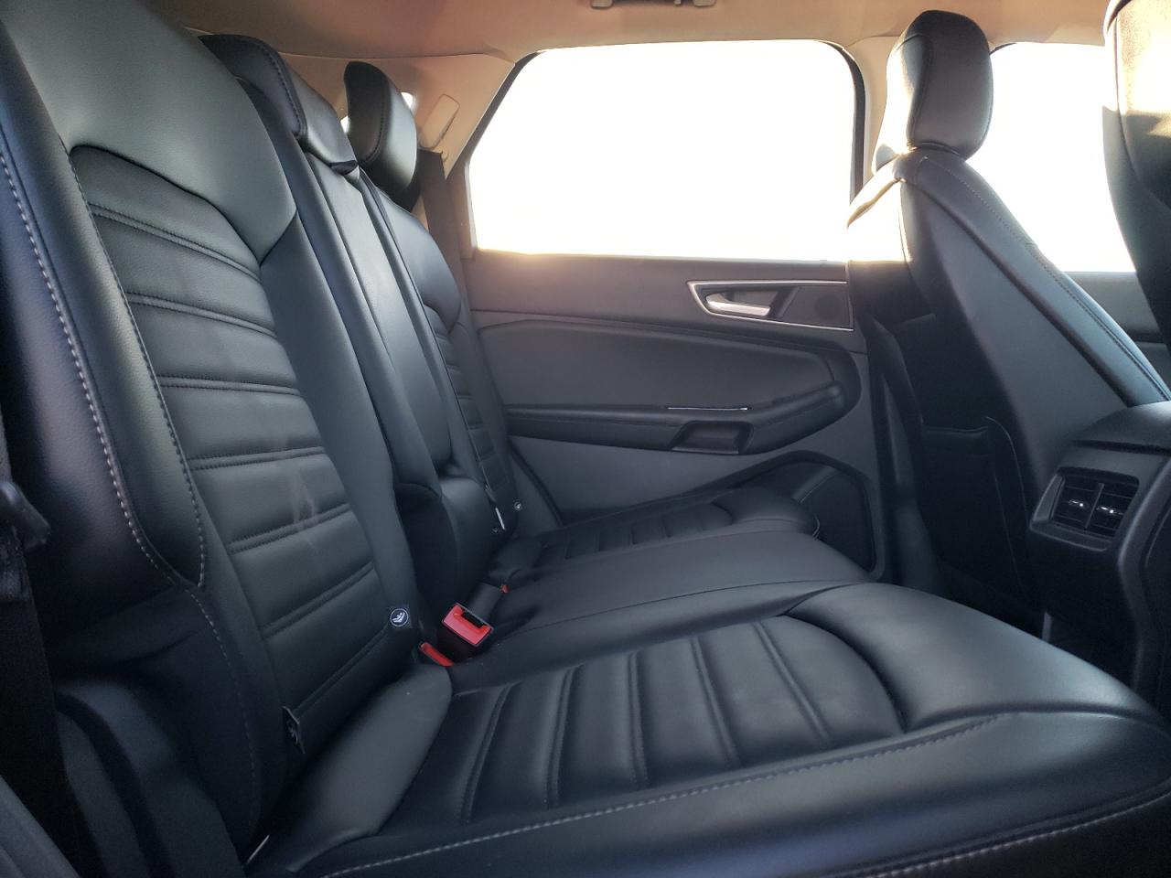 2020 Ford Edge - Image 11