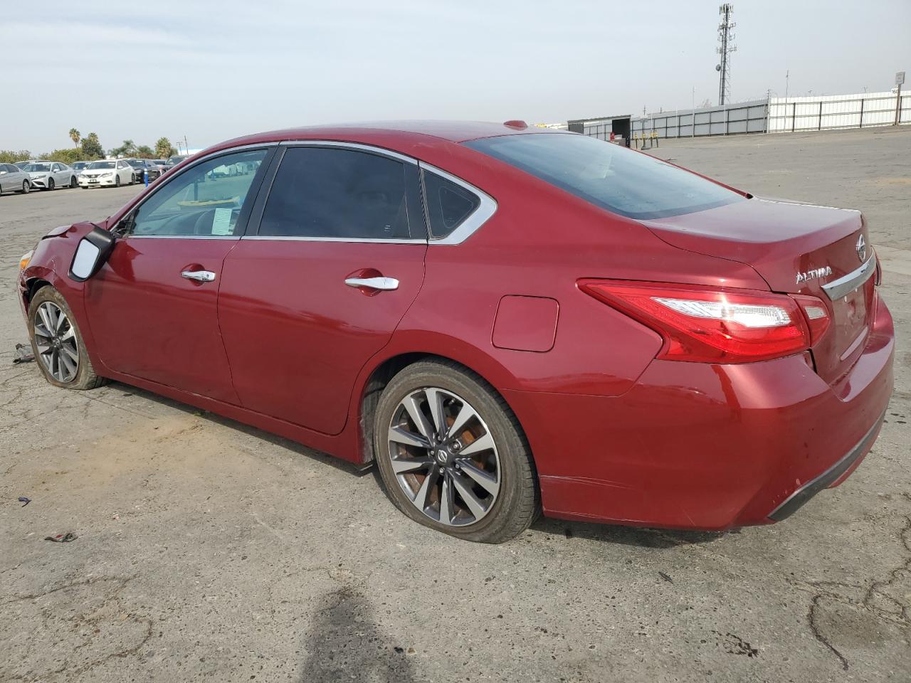 2017 Nissan Altima - Image 2