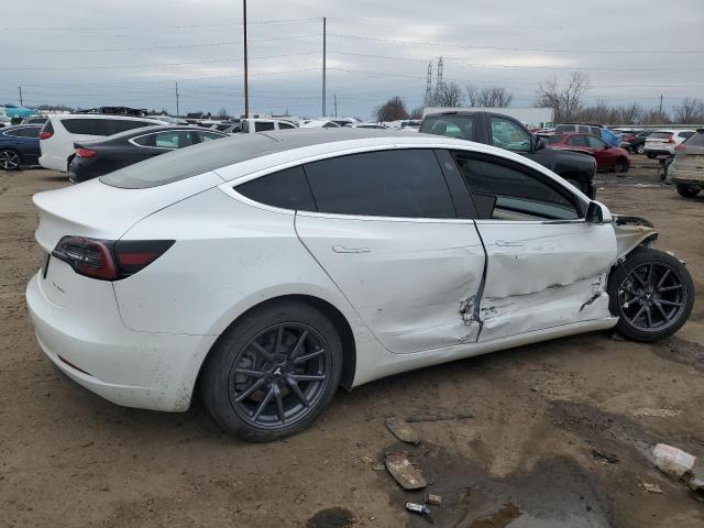  TESLA MODEL 3 2019 Белы