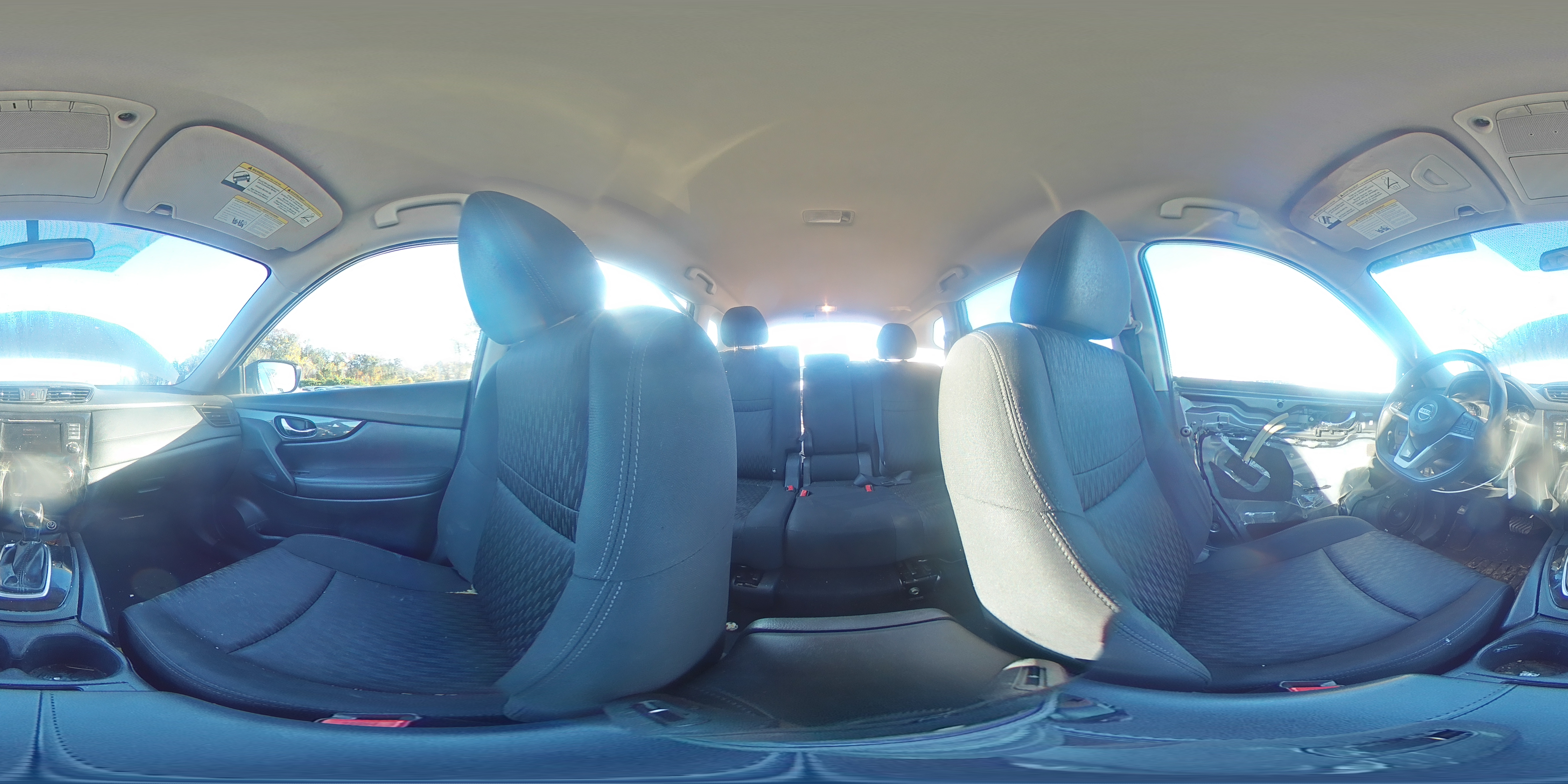 2018 Nissan Rogue - Image 13