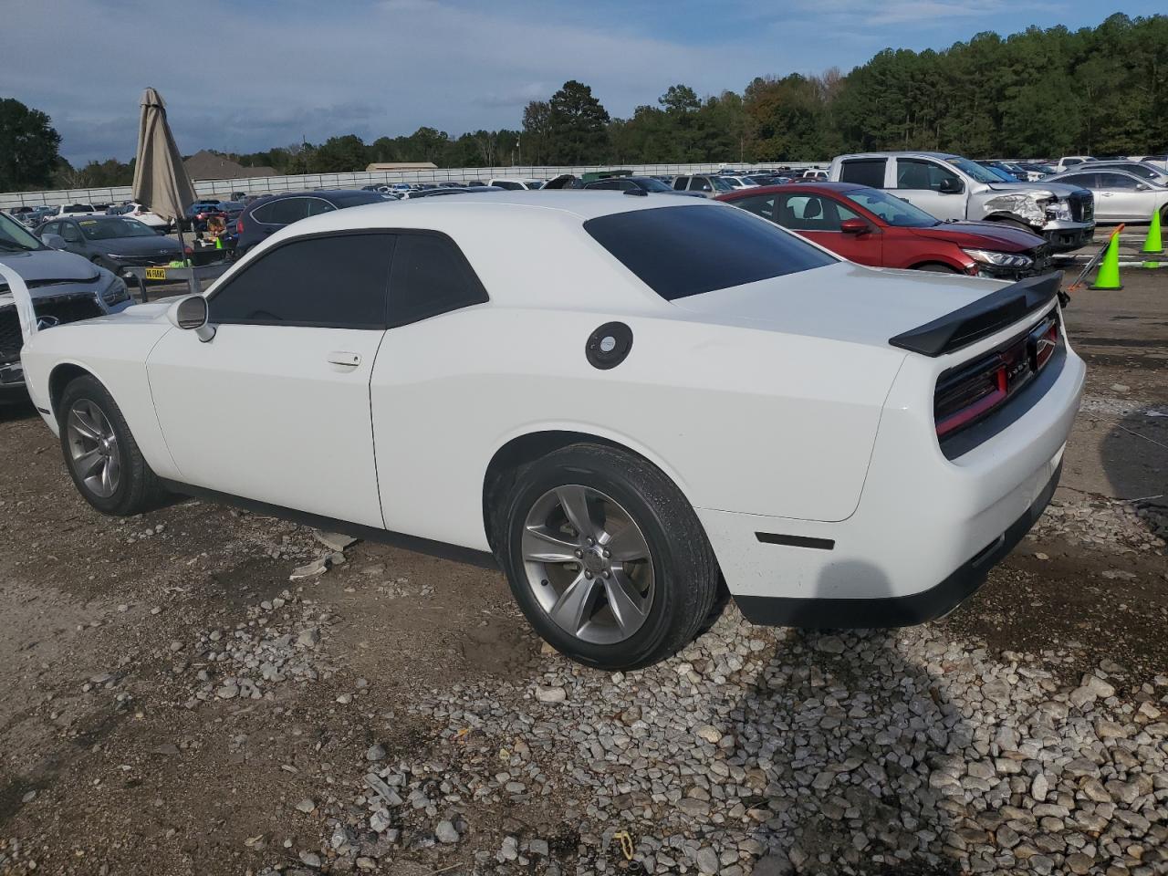 VIN 2C3CDZAG6GH111762 2016 DODGE CHALLENGER no.2