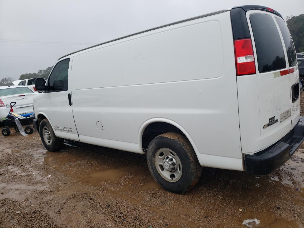 2017 Chevrolet Express G2500 VIN: 1GCWGAFF8H1351722 Lot: 79644904