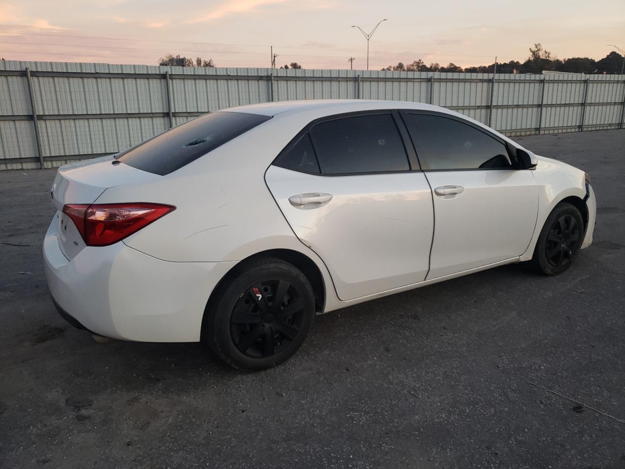 2017 Toyota Corolla - Image 3