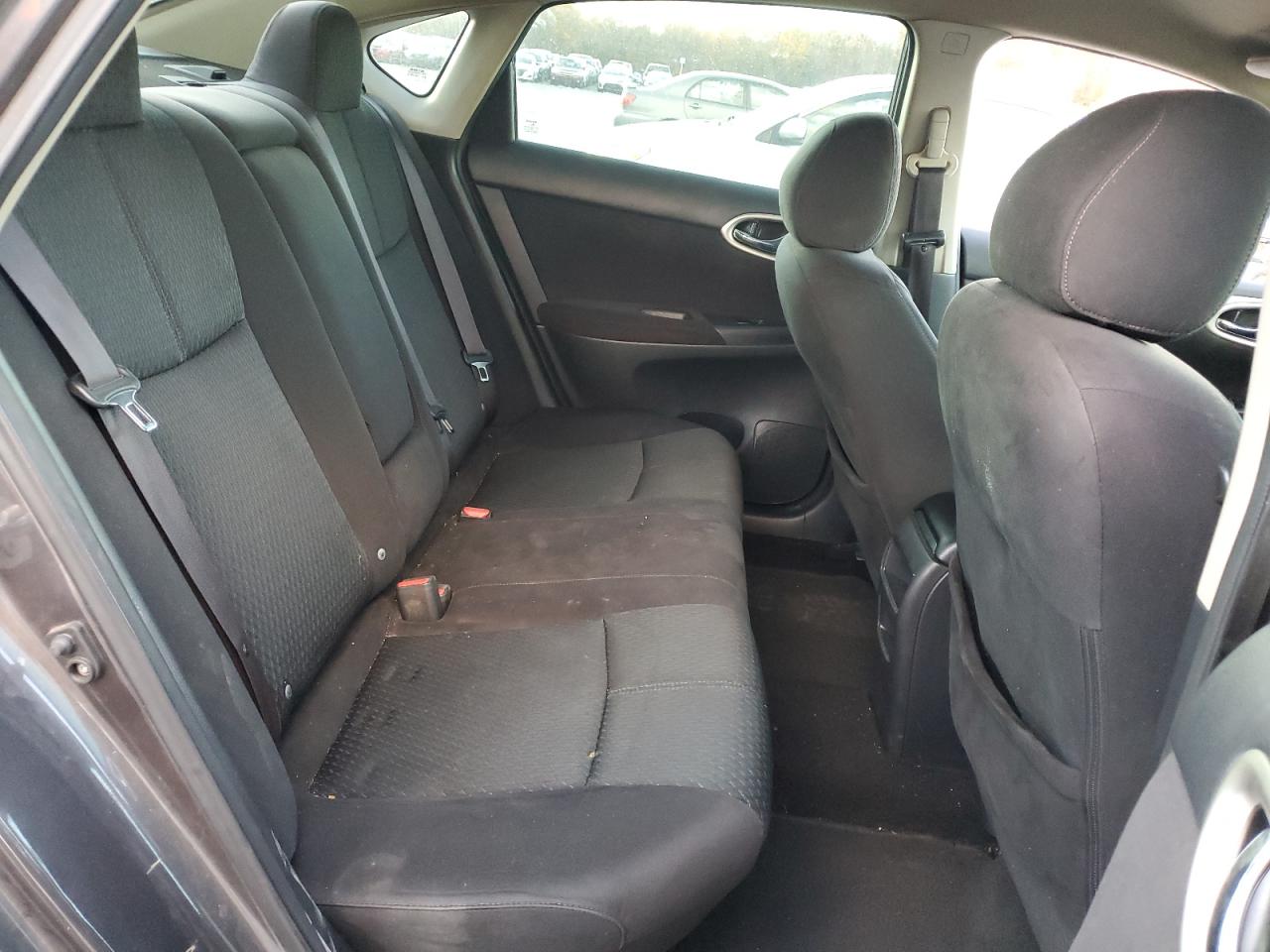 2015 Nissan Sentra - Image 10