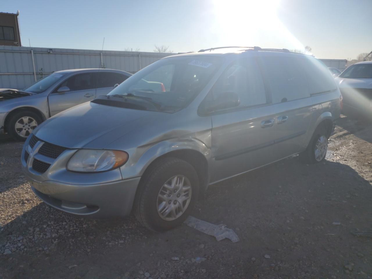 2003 Dodge Caravan - Image 1