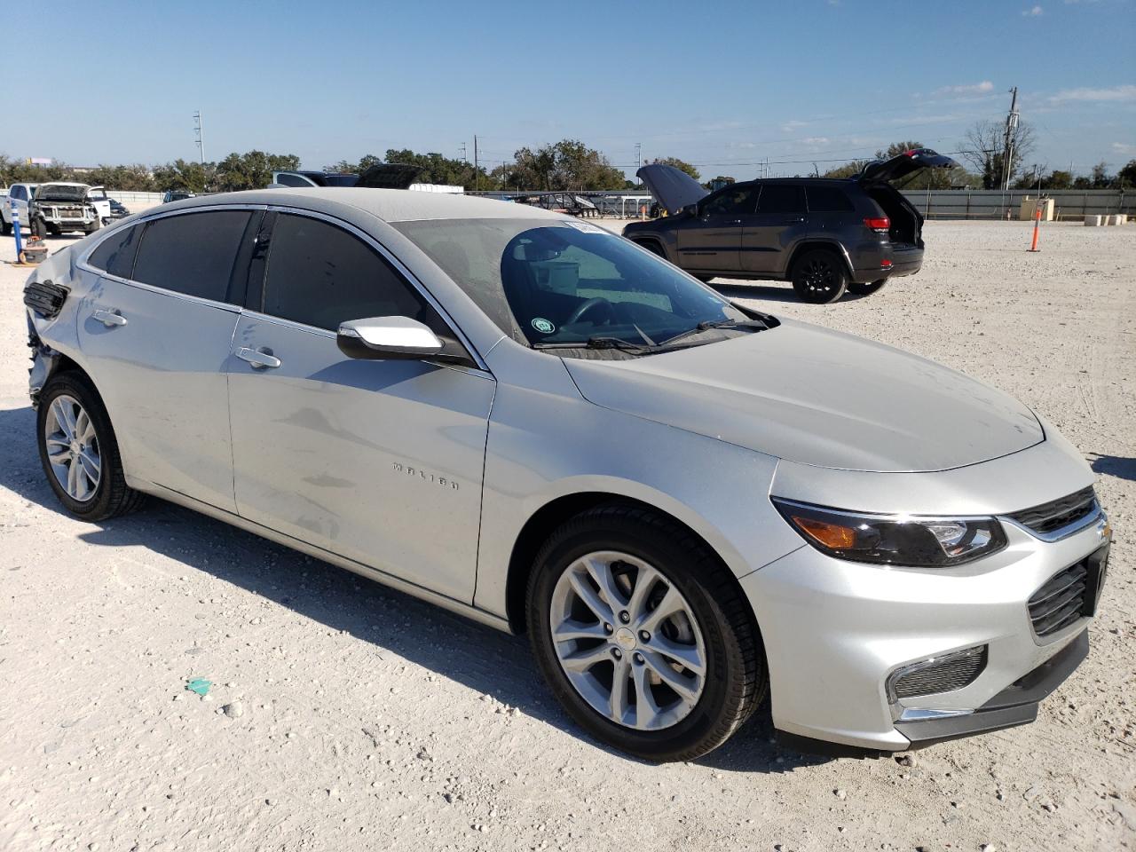2017 Chevrolet Malibu - Image 4